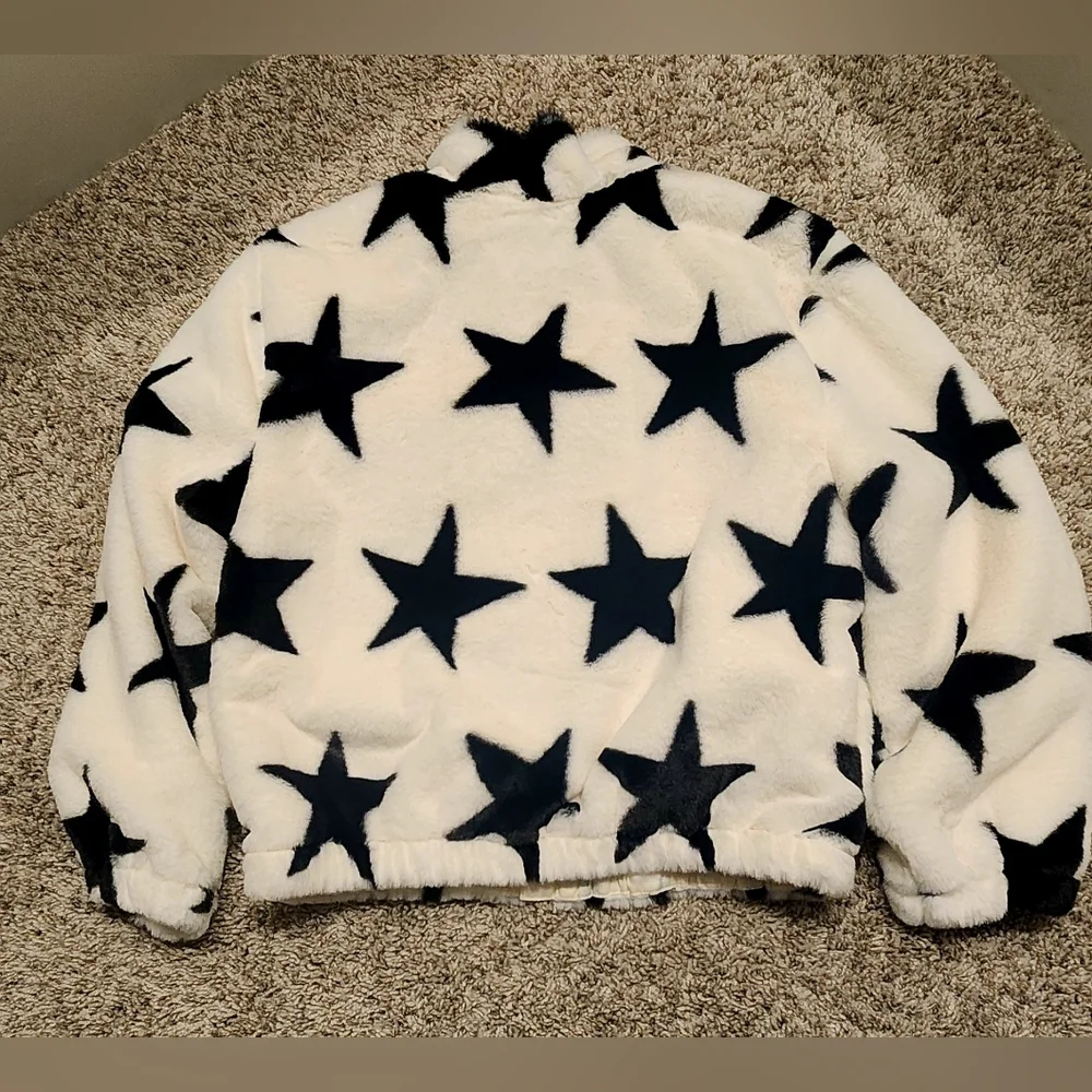 NWT Old Navy Black Star Pattern Faux Fur Puffer Jacket - Picture 9 of 10